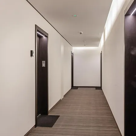 Superapart Kolejowa 45 *